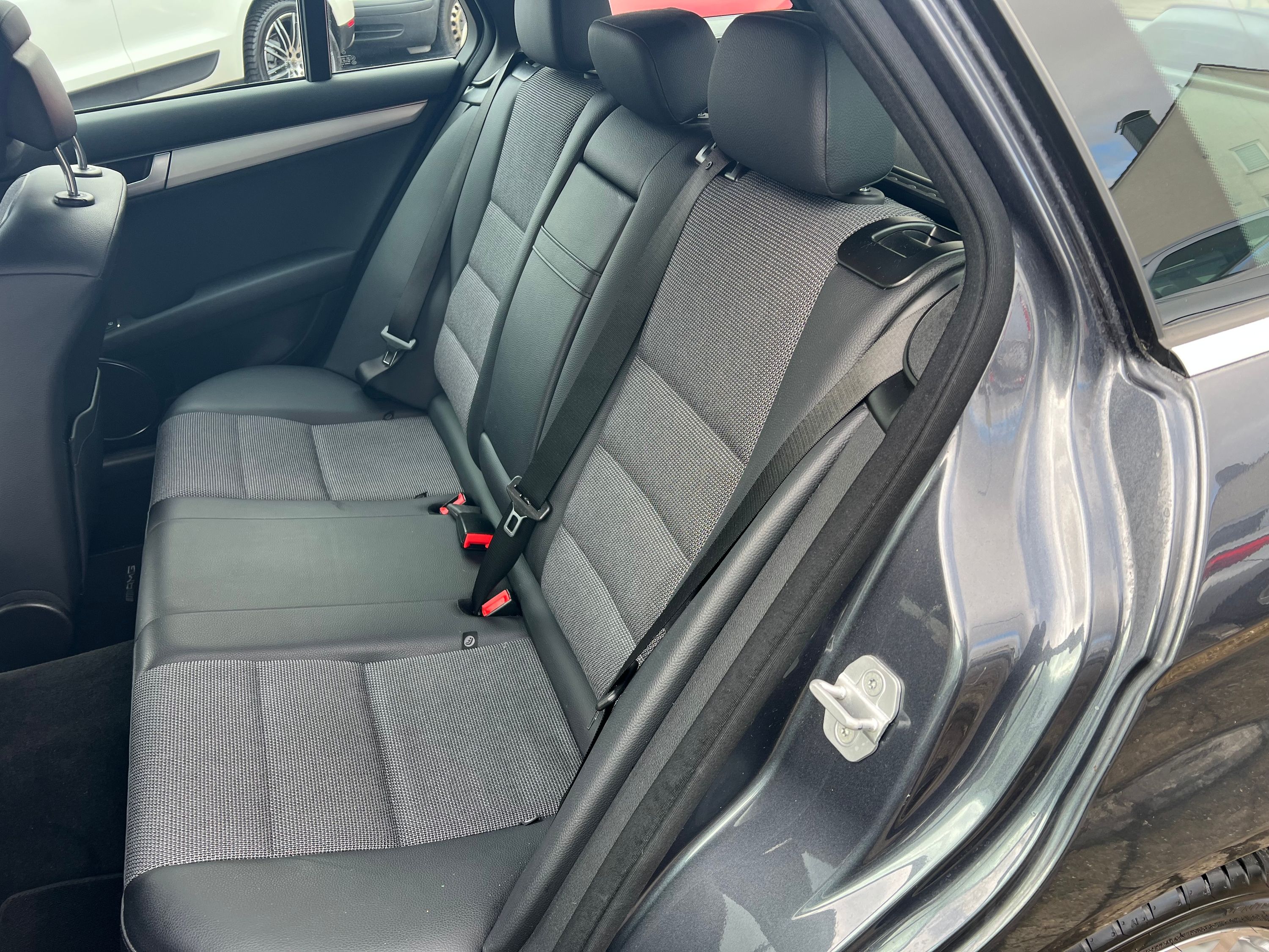 MERCEDES-BENZ C 180 *AMG Line *2. Hd *Automatik Bild 13