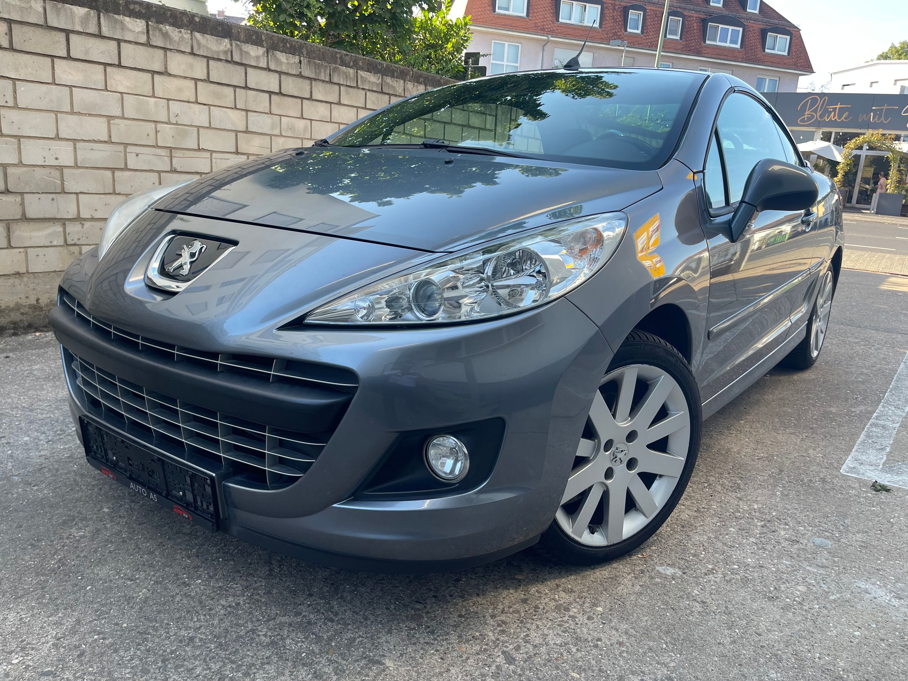 PEUGEOT 207 Bild 3
