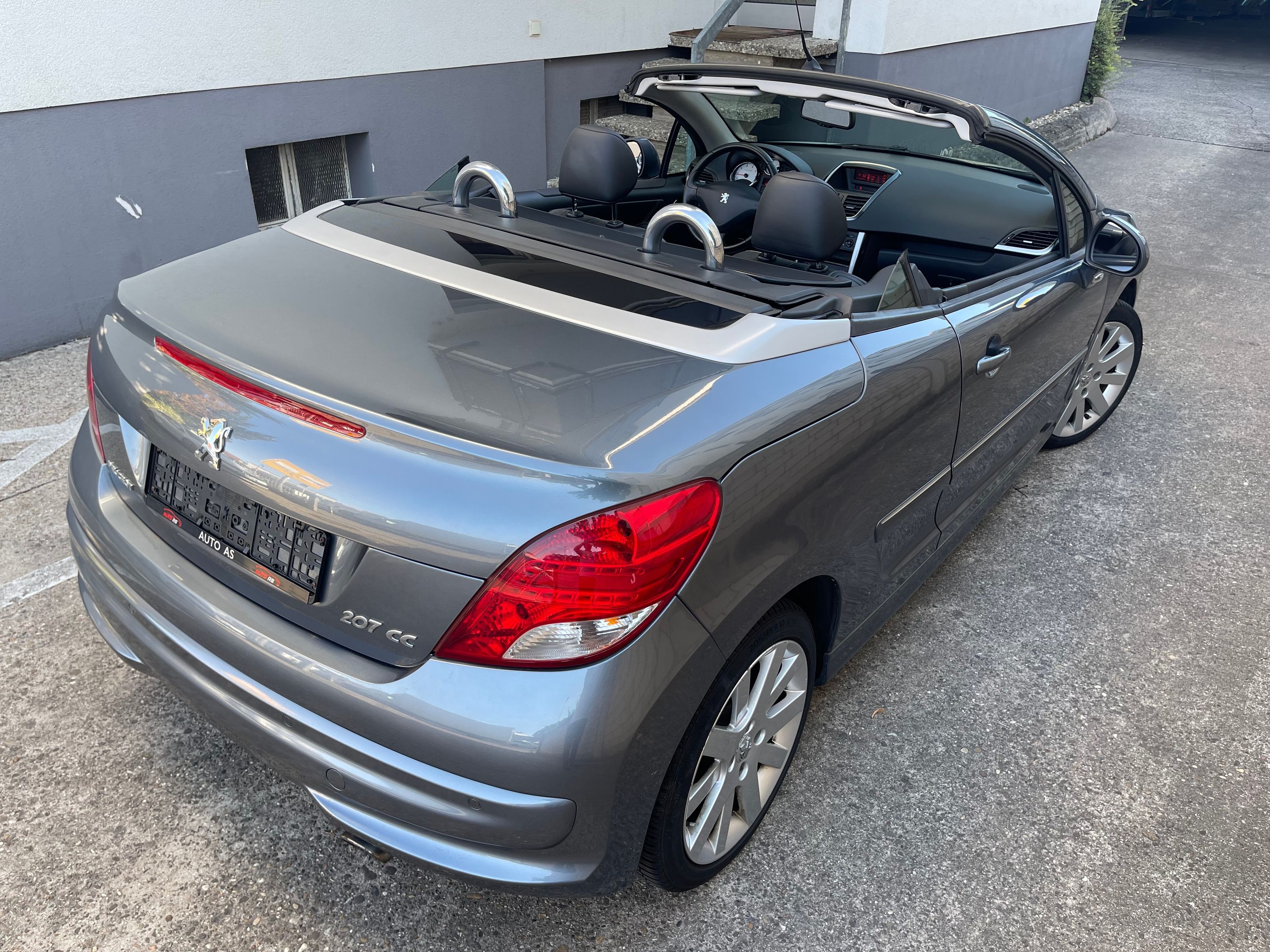 PEUGEOT 207 Bild 4