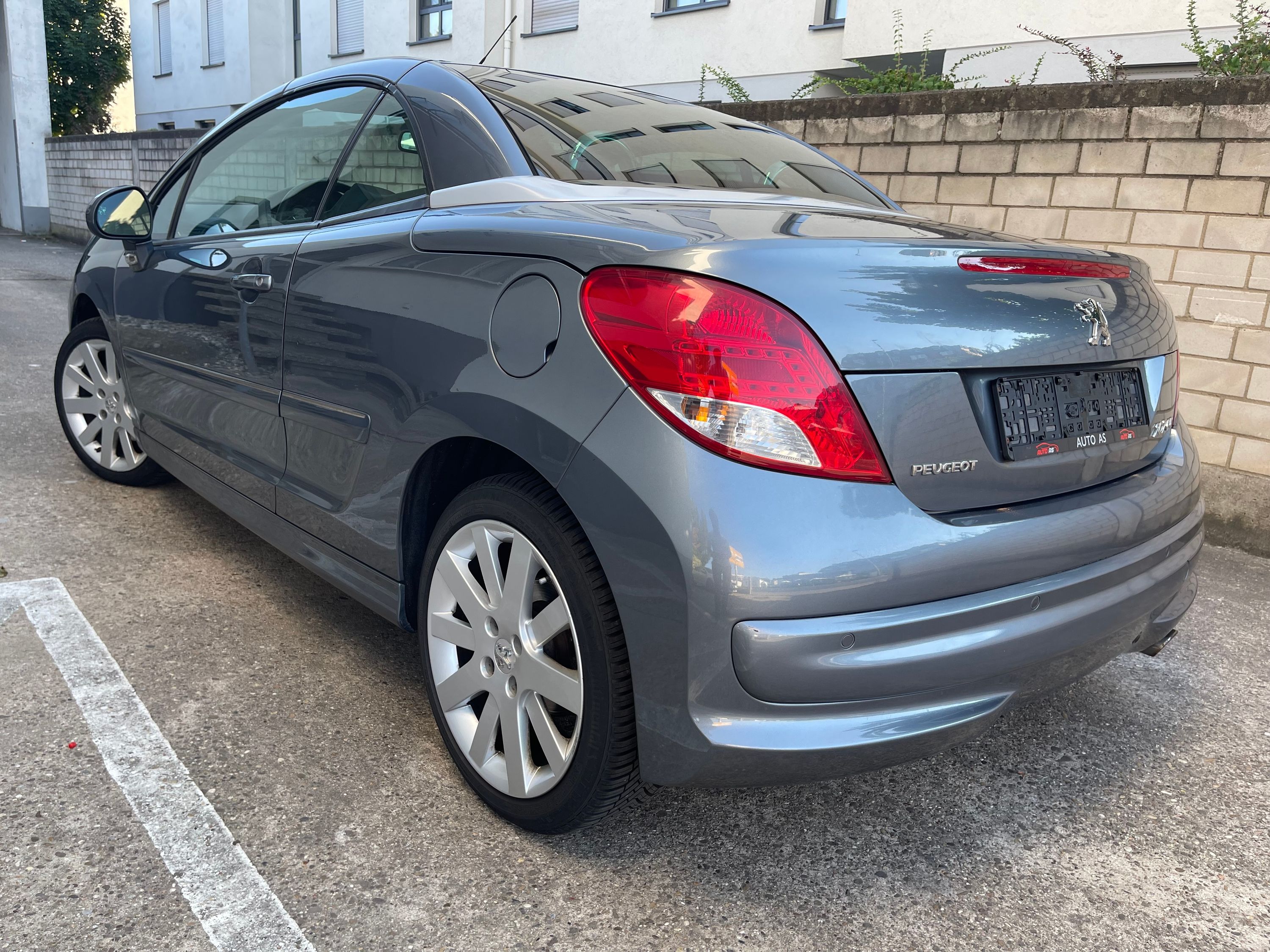 PEUGEOT 207 Bild 7