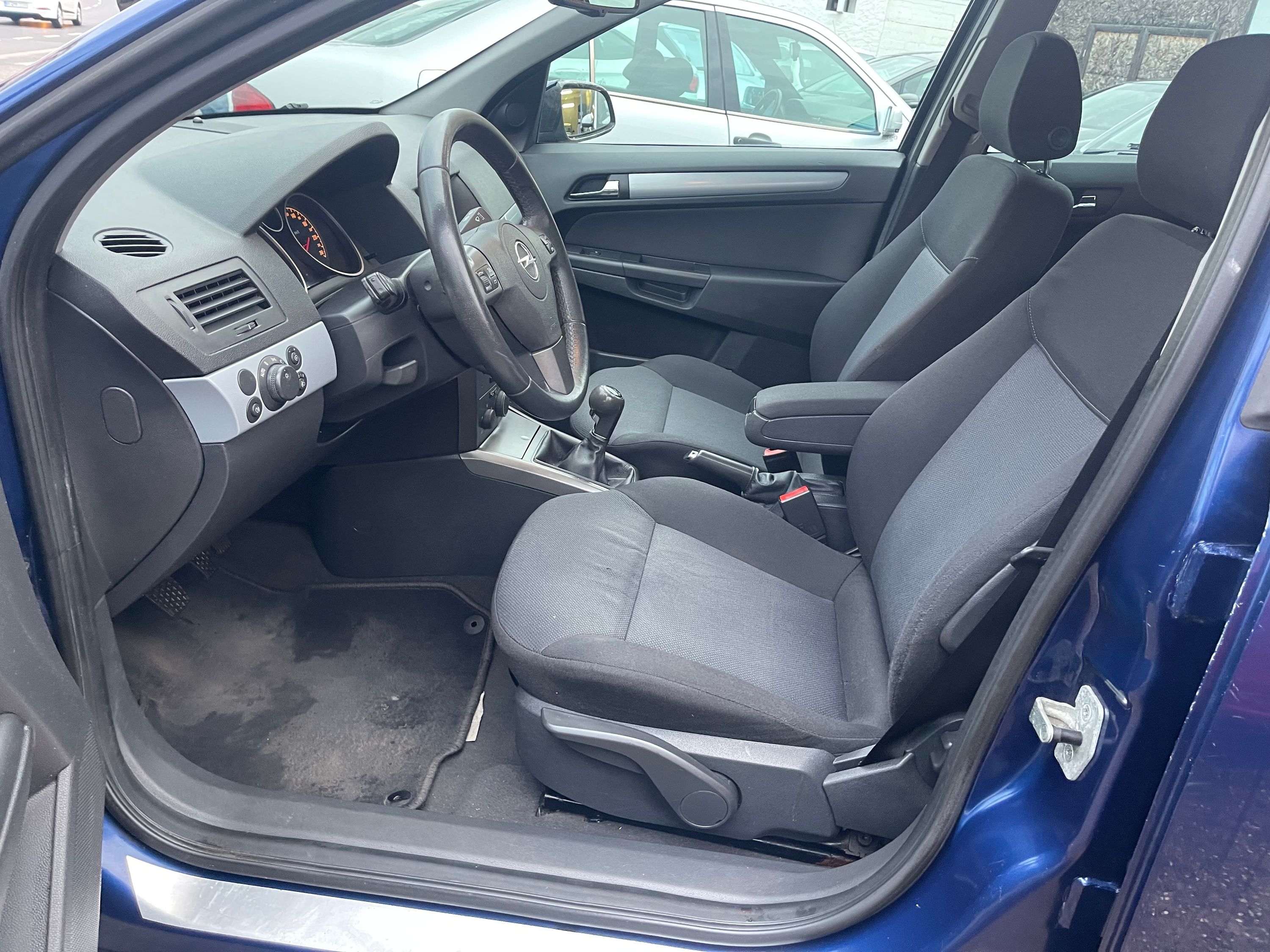 OPEL Astra Bild 4